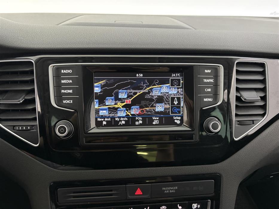 VOLKSWAGEN Golf Sportsvan 2015