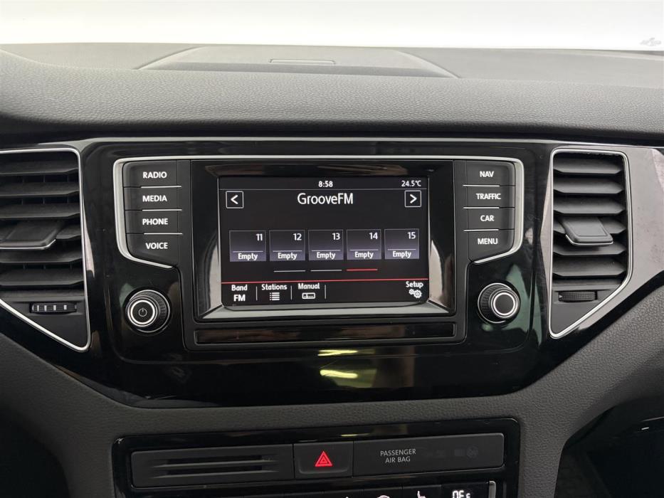 VOLKSWAGEN Golf Sportsvan 2015