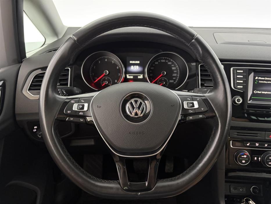 VOLKSWAGEN Golf Sportsvan 2015