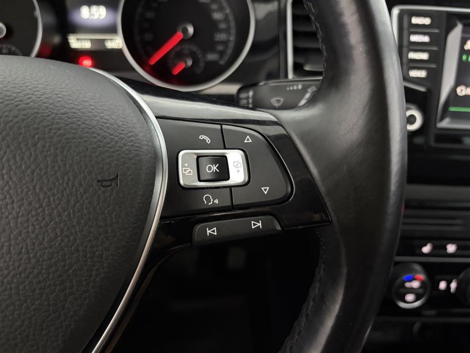 VOLKSWAGEN Golf Sportsvan 2015
