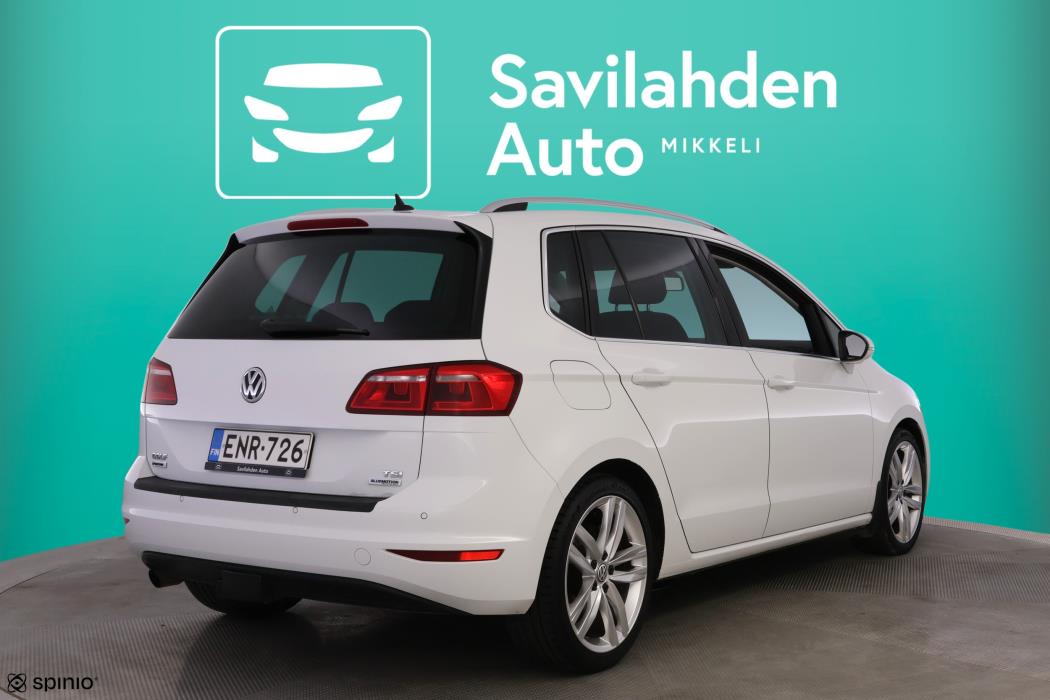 VOLKSWAGEN Golf Sportsvan 2015
