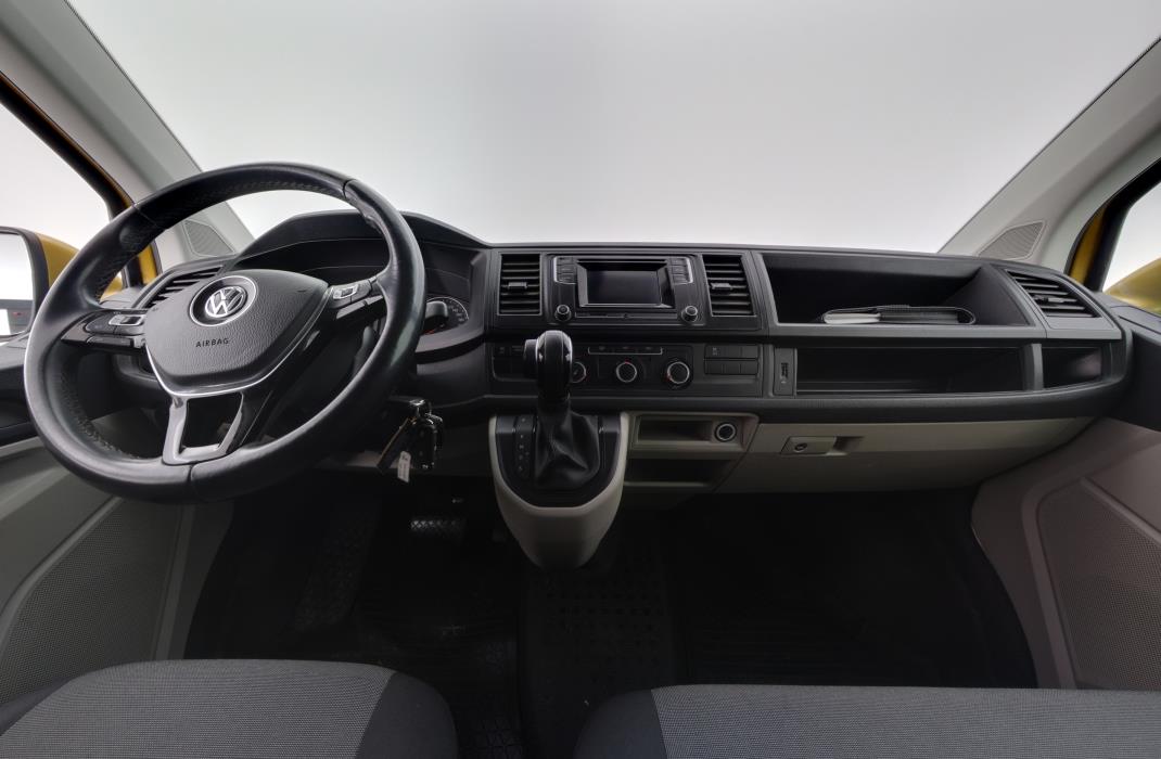 VOLKSWAGEN Transporter 2018