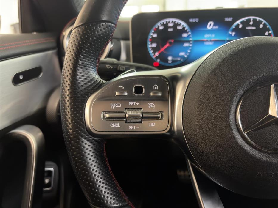 MERCEDES-BENZ CLA 2020