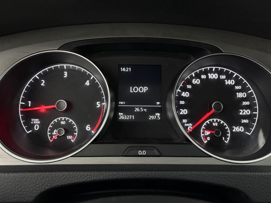 VOLKSWAGEN Golf 2015