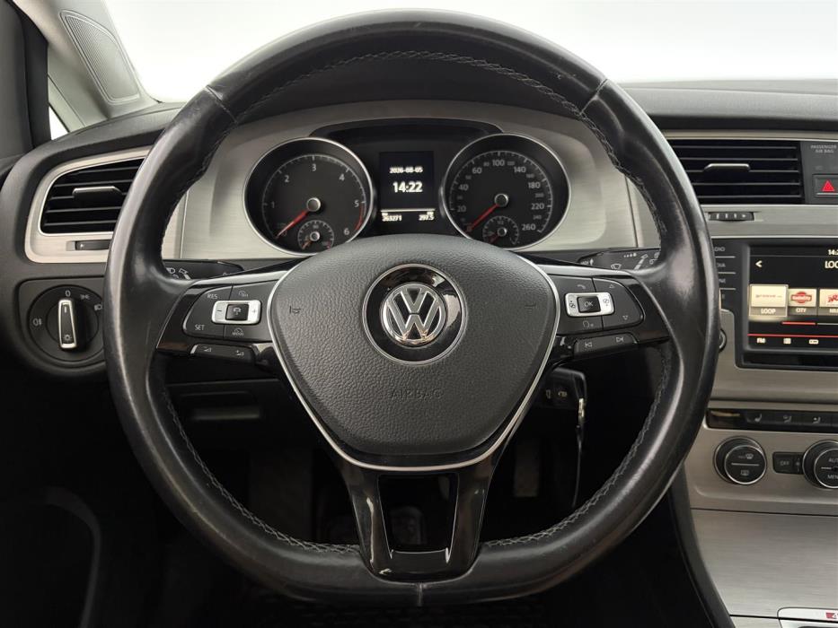 VOLKSWAGEN Golf 2015