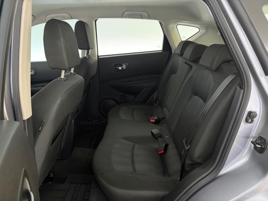 NISSAN Qashqai 2012