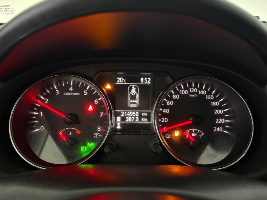 NISSAN Qashqai 2012