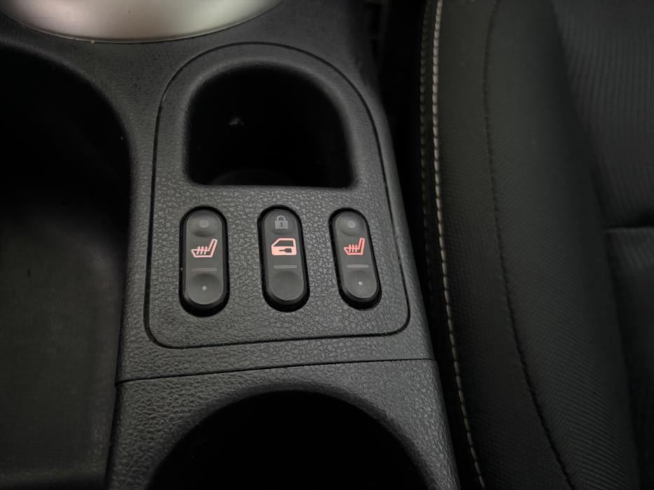 NISSAN Qashqai 2012