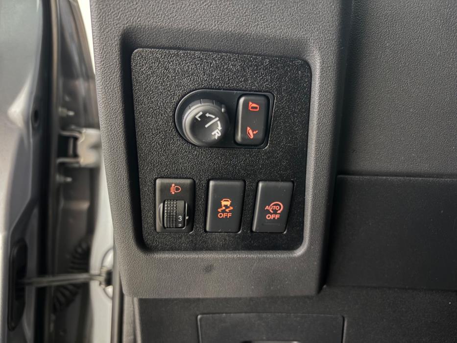 NISSAN Qashqai 2012