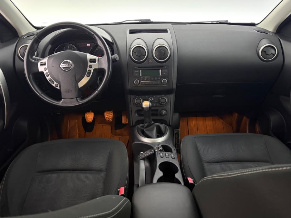 NISSAN Qashqai 2012