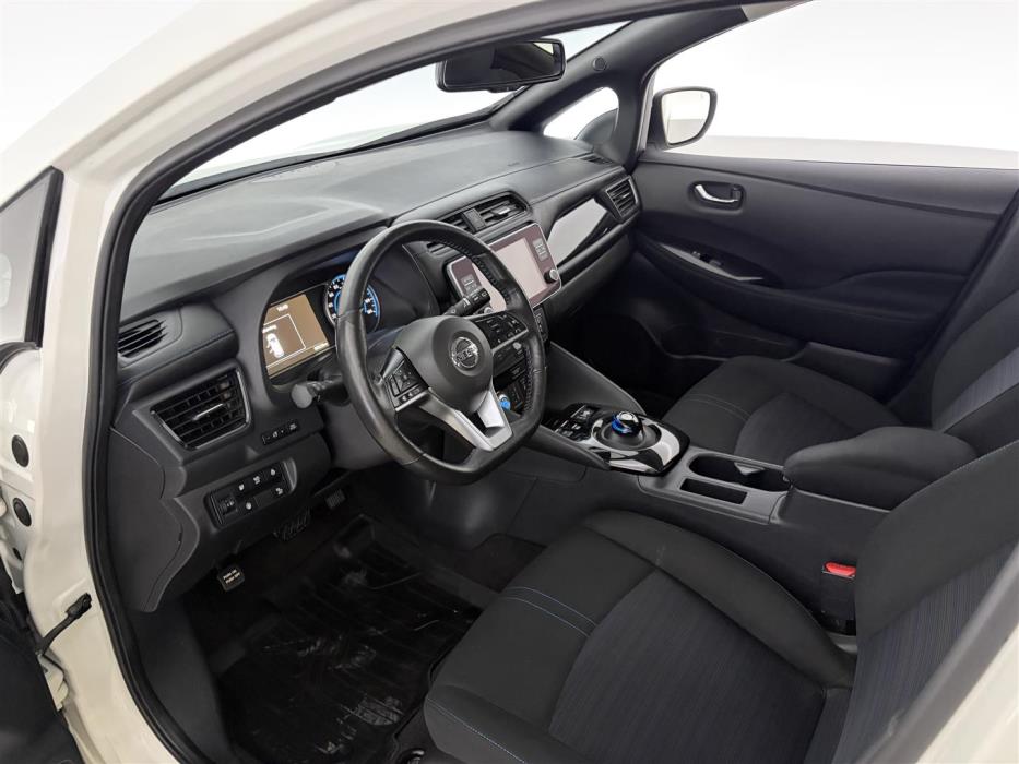 NISSAN Leaf 2021