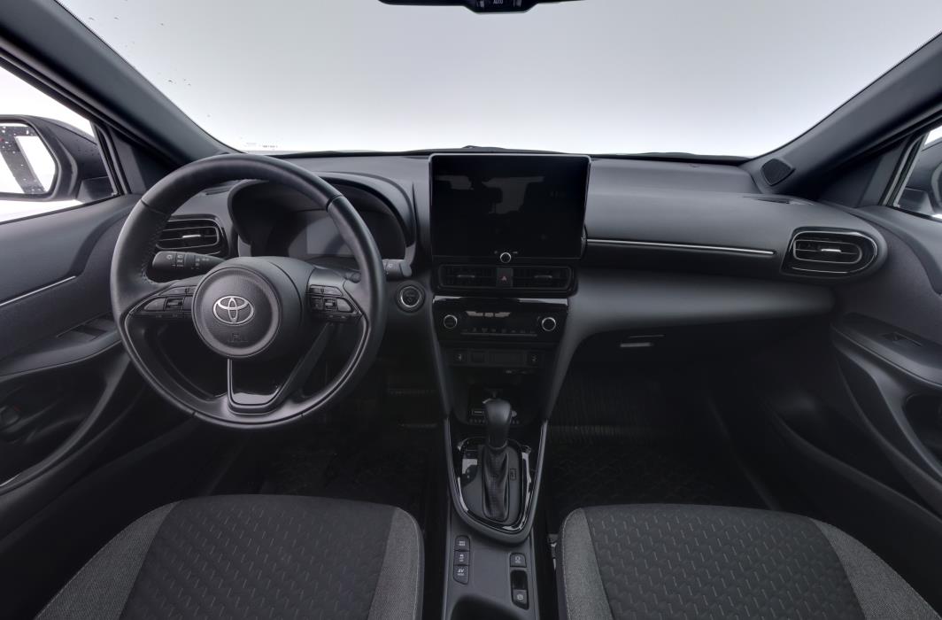 TOYOTA Yaris Cross 2024