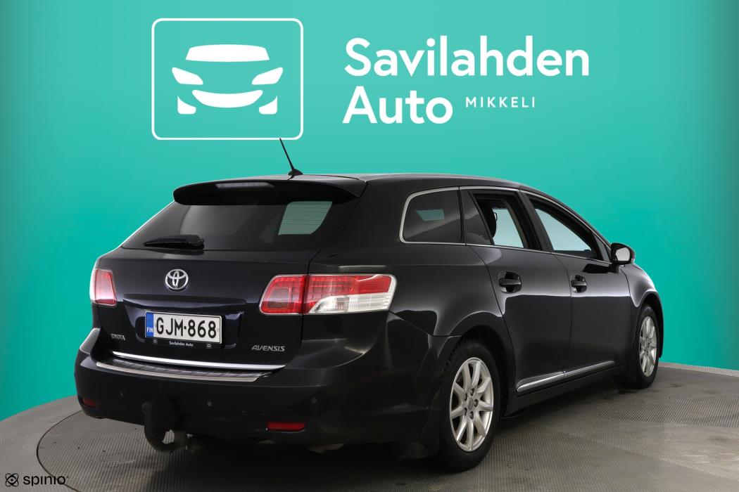 TOYOTA Avensis 2011