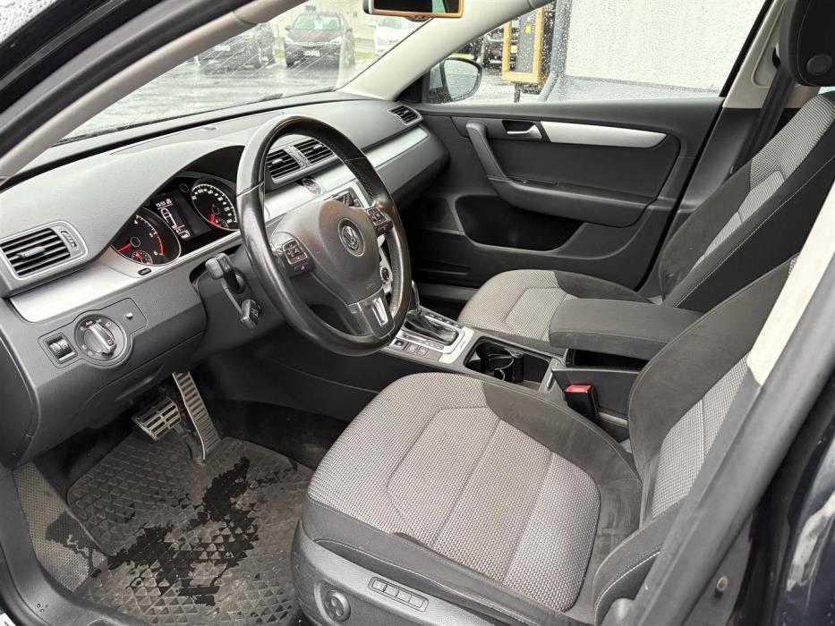 VOLKSWAGEN Passat 2013