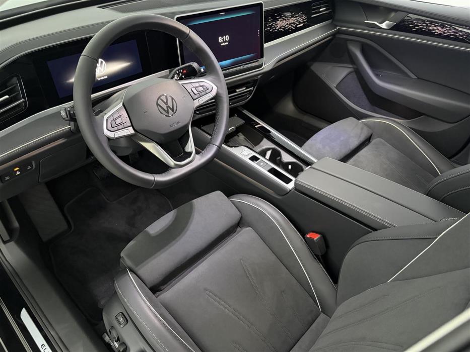 Volkswagen Passat 2025