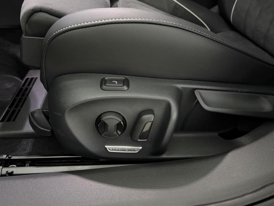 Volkswagen Passat 2025