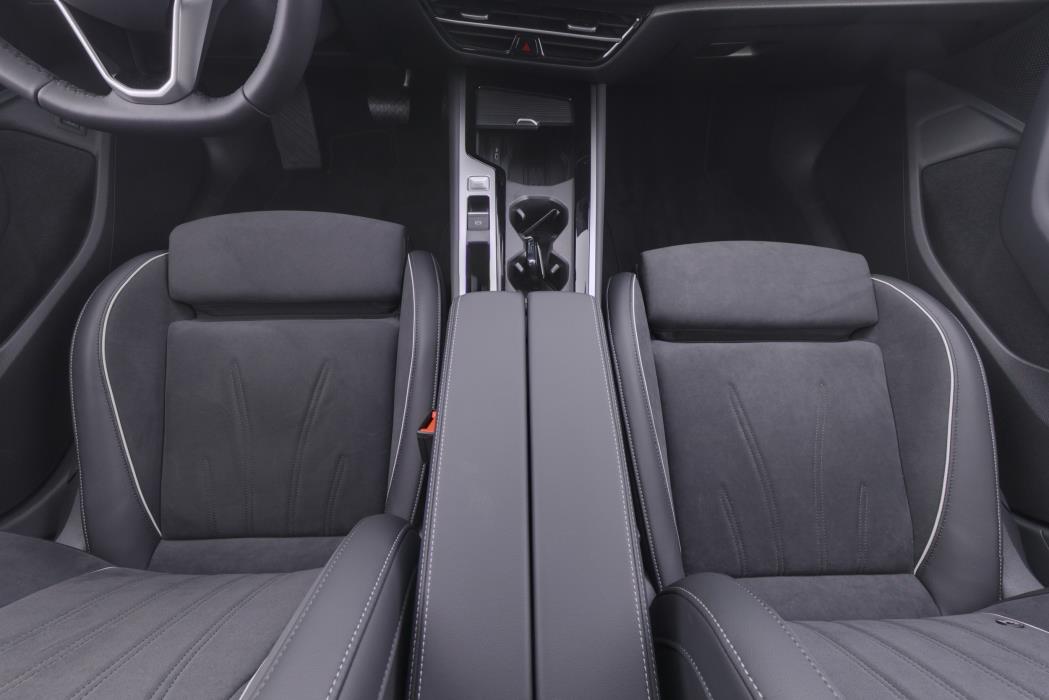 Volkswagen Passat 2025