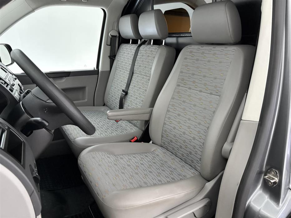 VOLKSWAGEN Transporter 2010