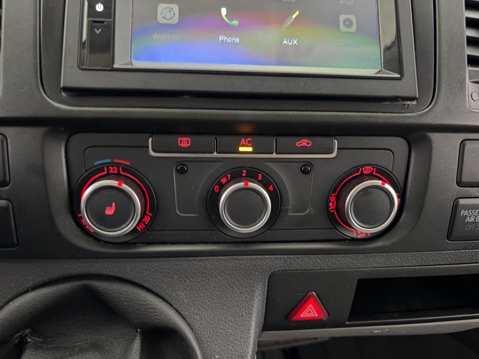 VOLKSWAGEN Transporter 2011
