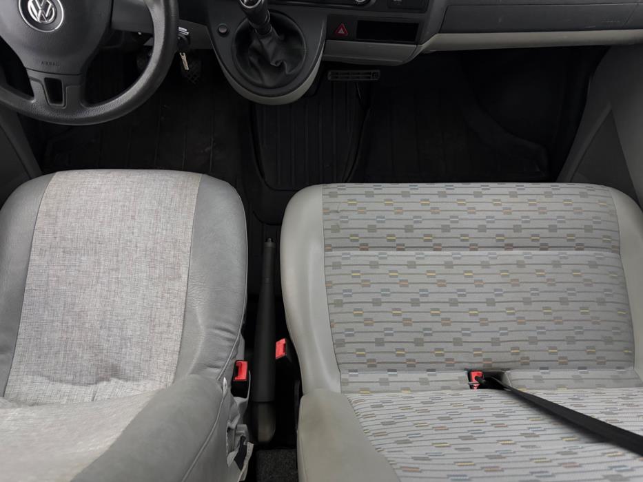 VOLKSWAGEN Transporter 2011
