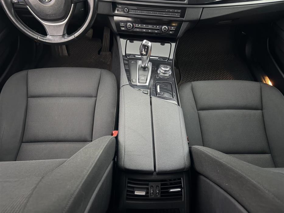 BMW 520 2010