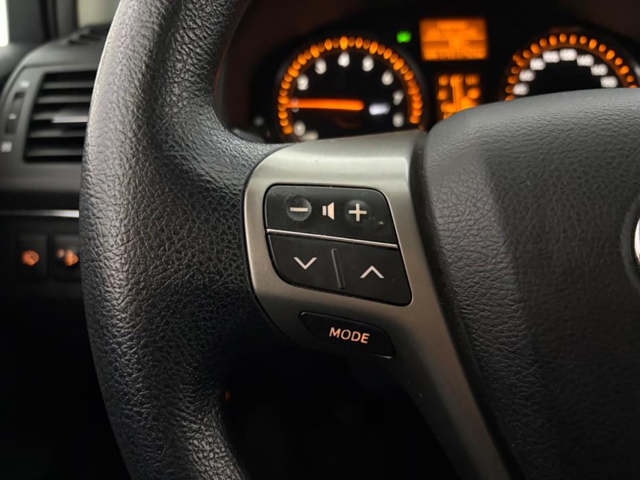 TOYOTA Avensis 2010
