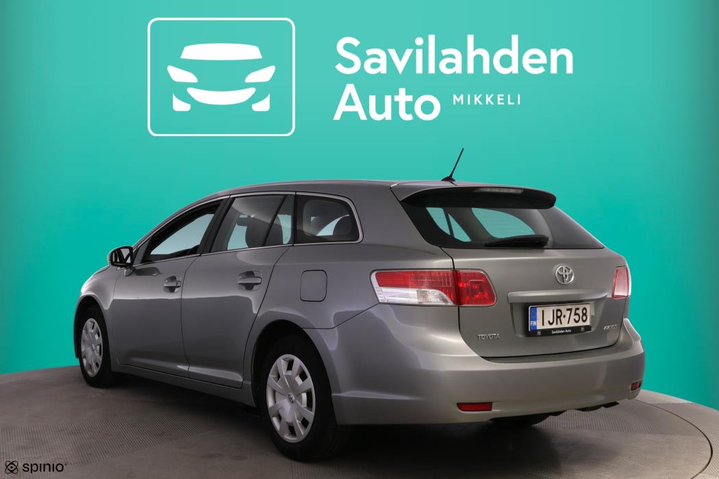 TOYOTA Avensis 2010