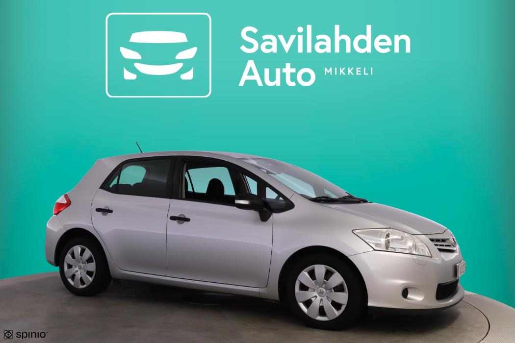 TOYOTA Auris 2012