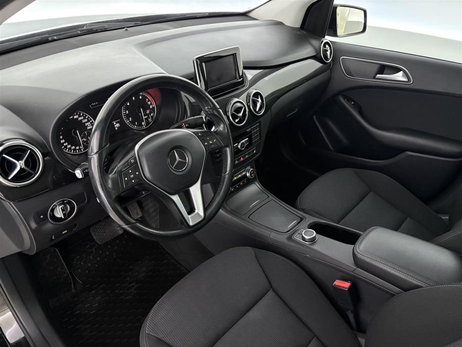 MERCEDES-BENZ B 2014
