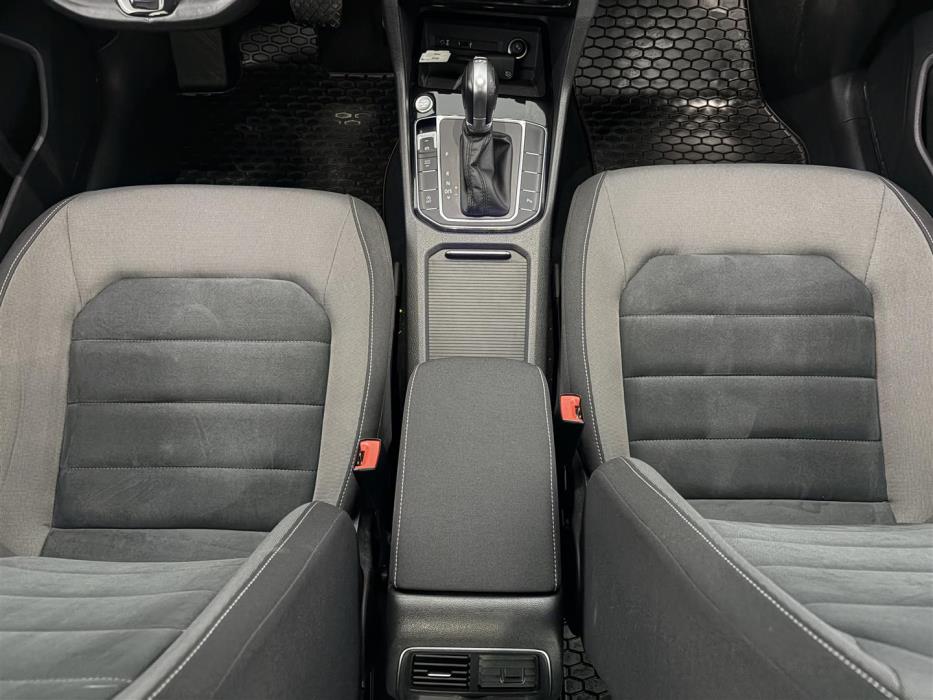 VOLKSWAGEN Golf Sportsvan 2018