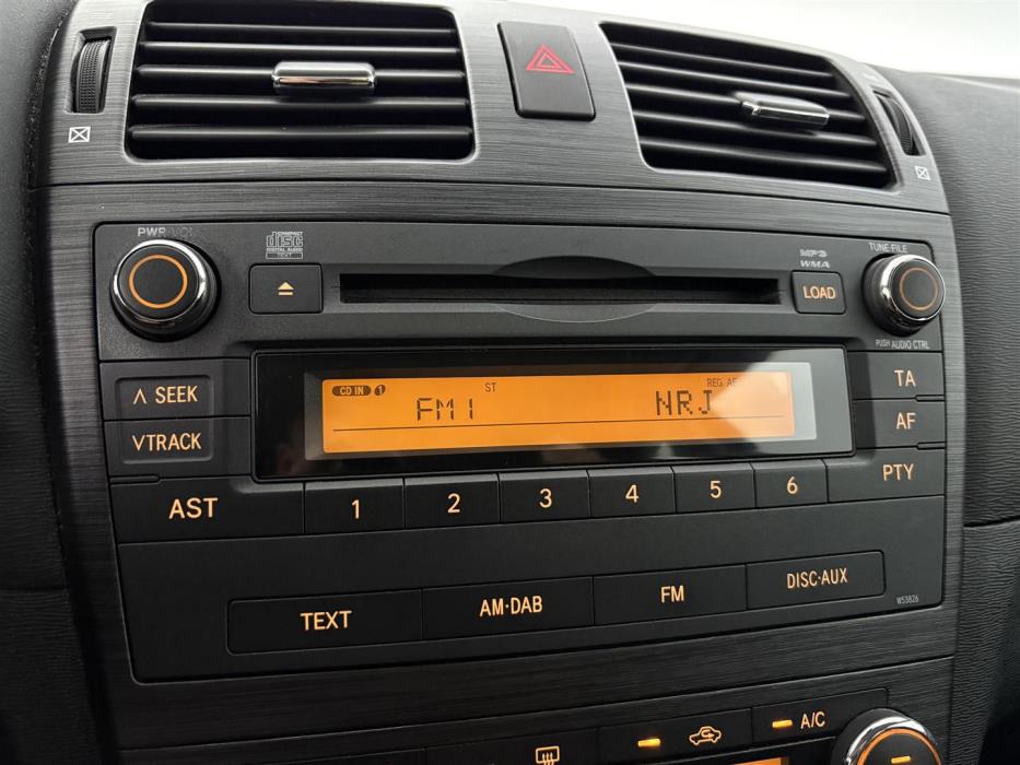 TOYOTA Avensis 2009