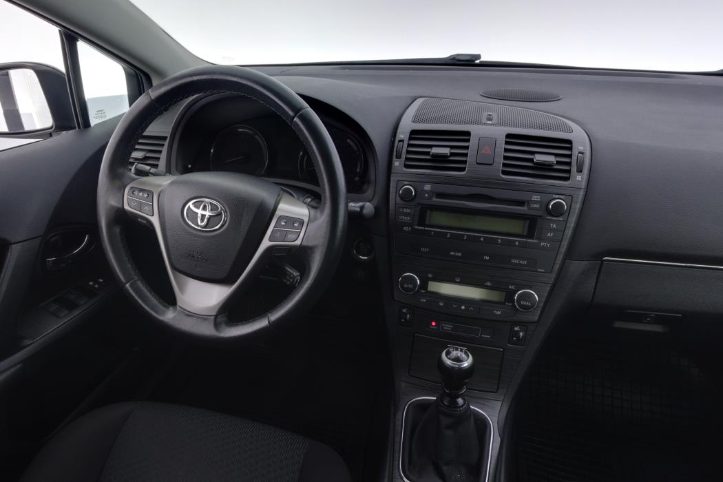 TOYOTA Avensis 2009