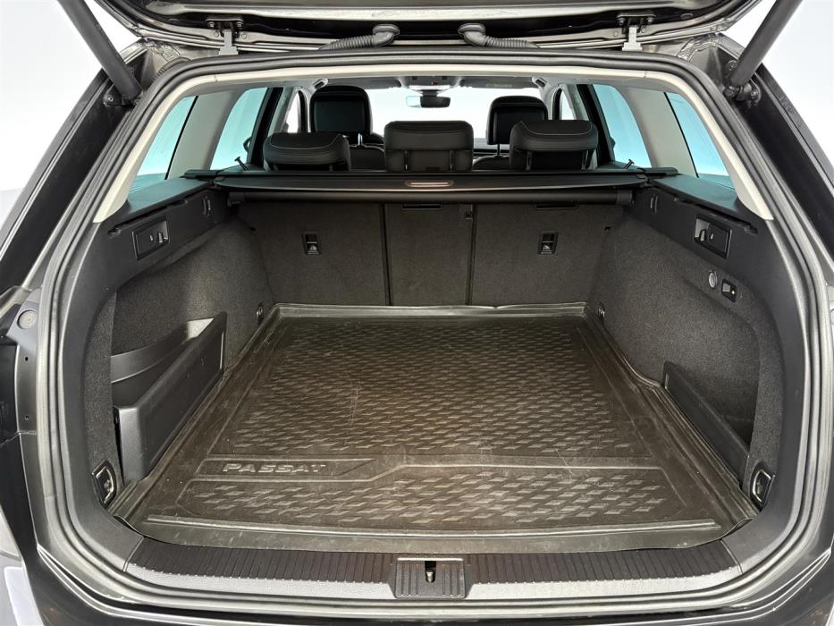 VOLKSWAGEN Passat 2020