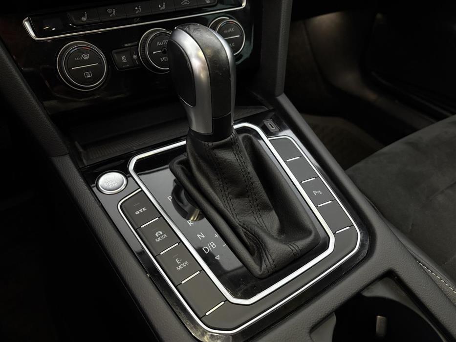 VOLKSWAGEN Passat 2020