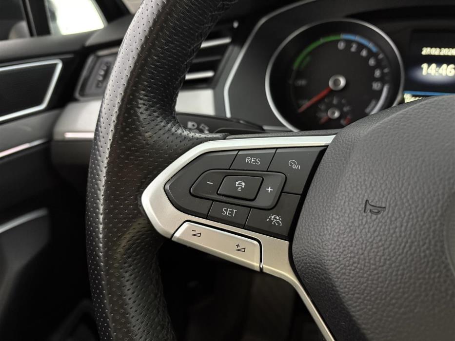 VOLKSWAGEN Passat 2020