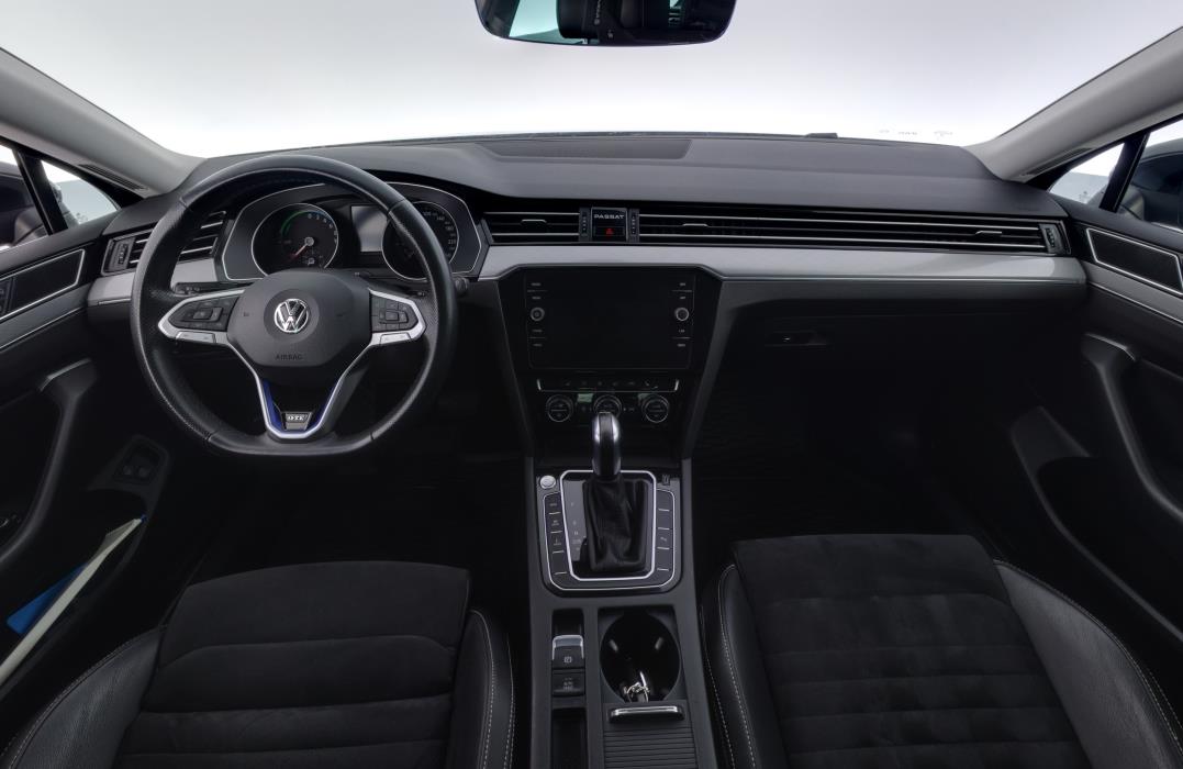 VOLKSWAGEN Passat 2020