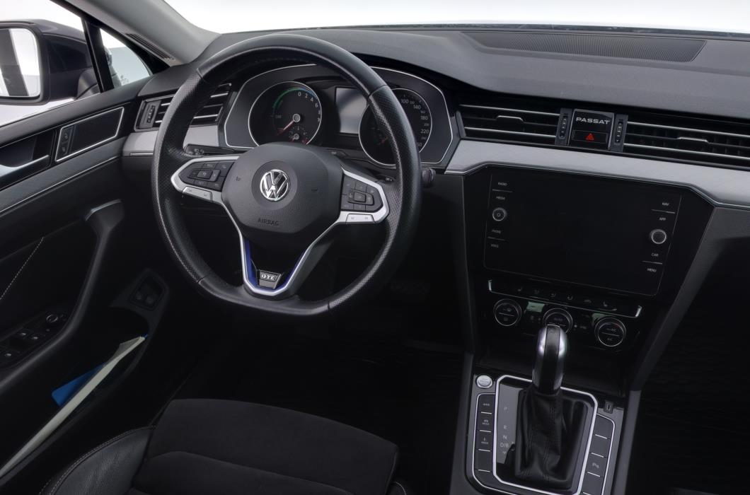 VOLKSWAGEN Passat 2020