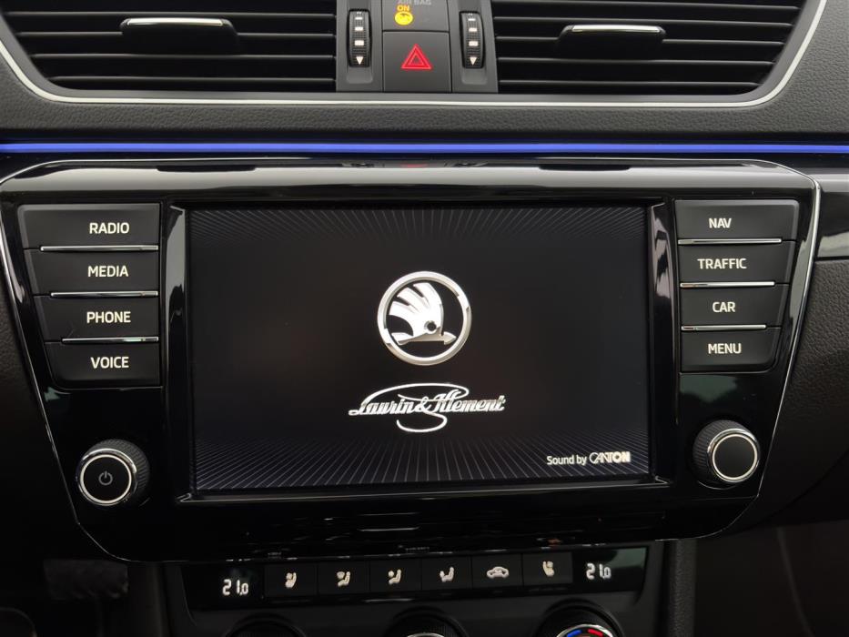 SKODA Superb 2016