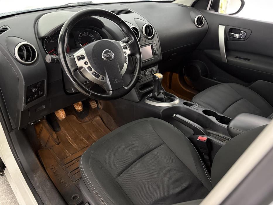 NISSAN Qashqai 2011