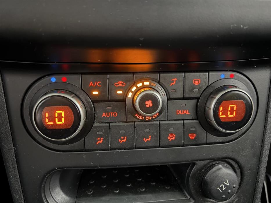 NISSAN Qashqai 2011