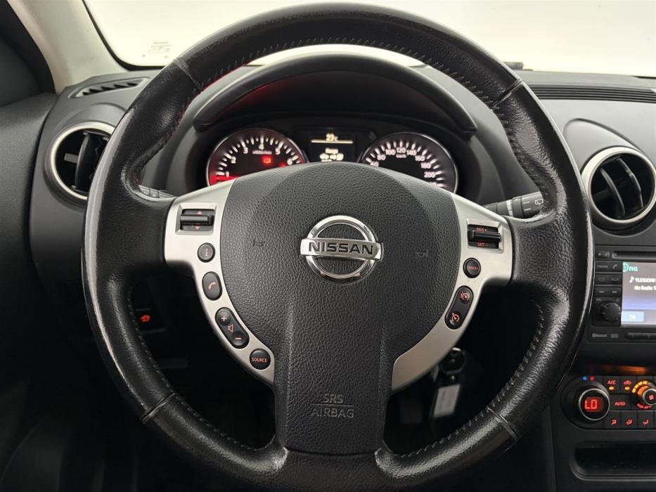 NISSAN Qashqai 2011