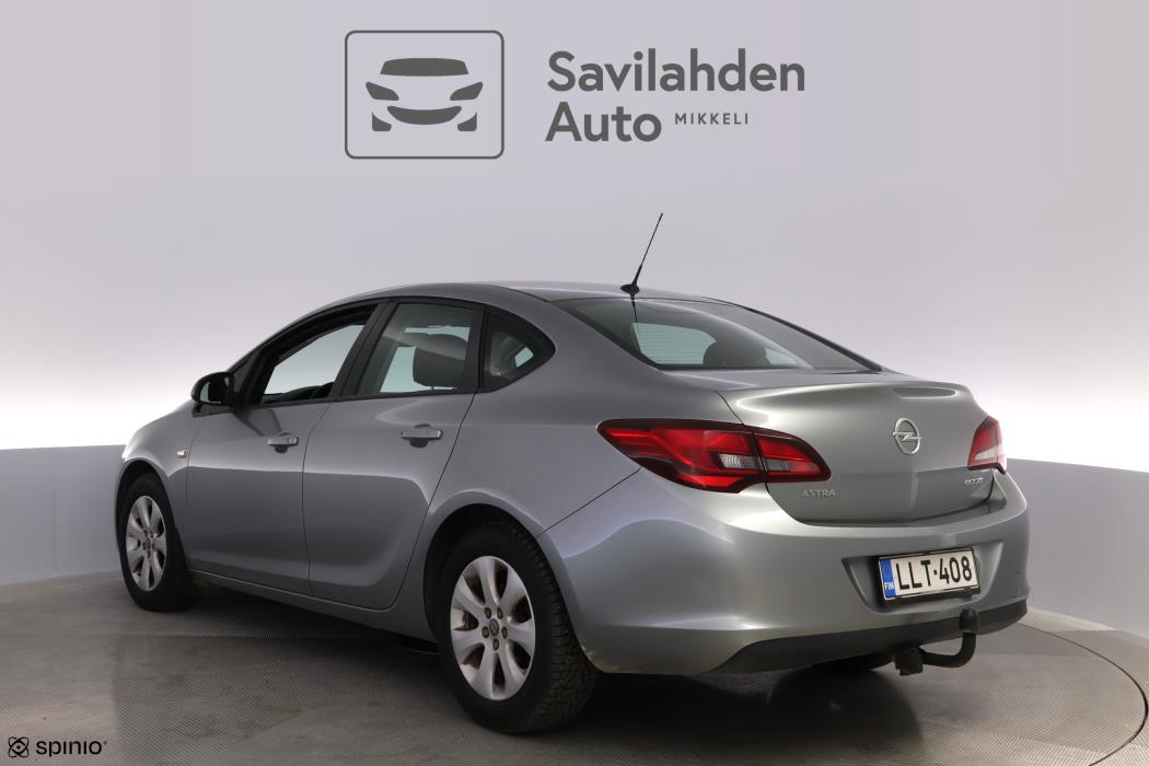 OPEL Astra 2012