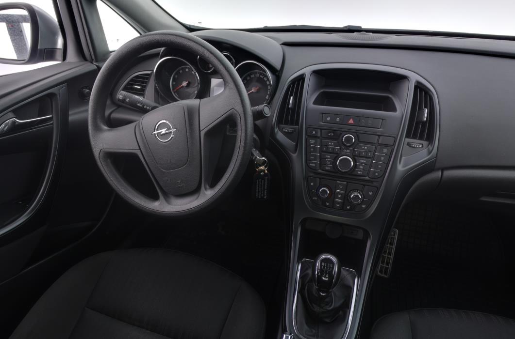 OPEL Astra 2012
