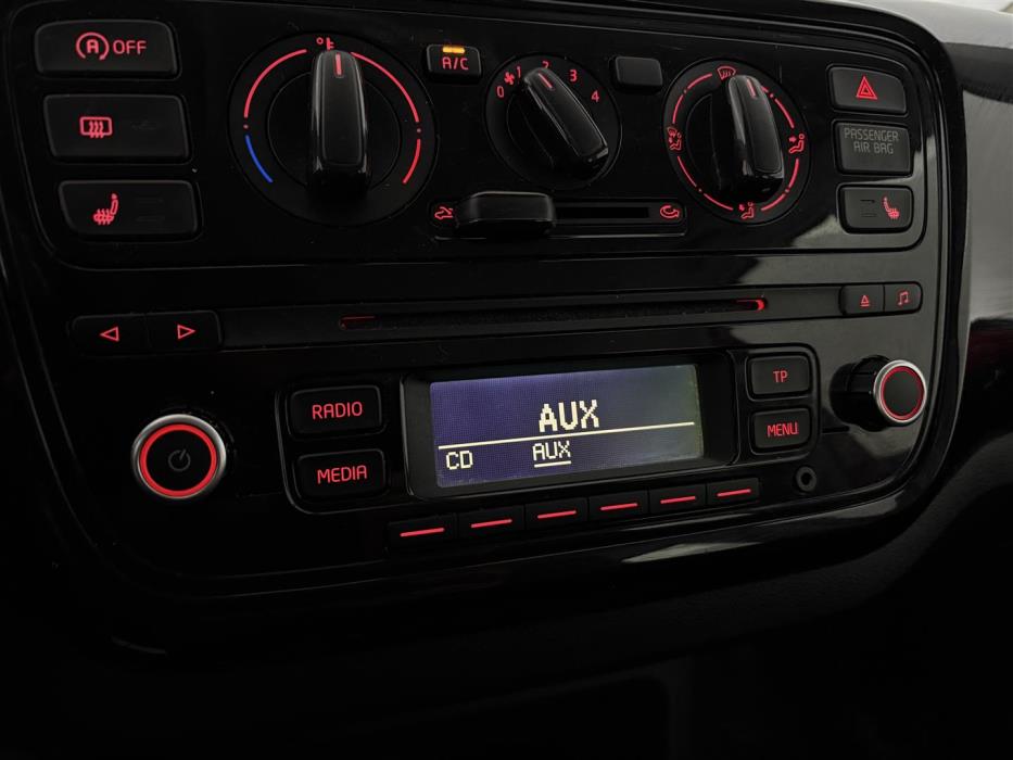 VOLKSWAGEN up! 2015
