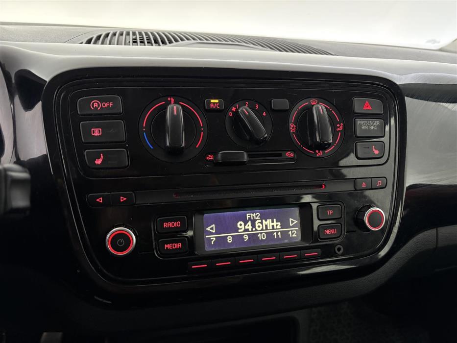 VOLKSWAGEN up! 2015