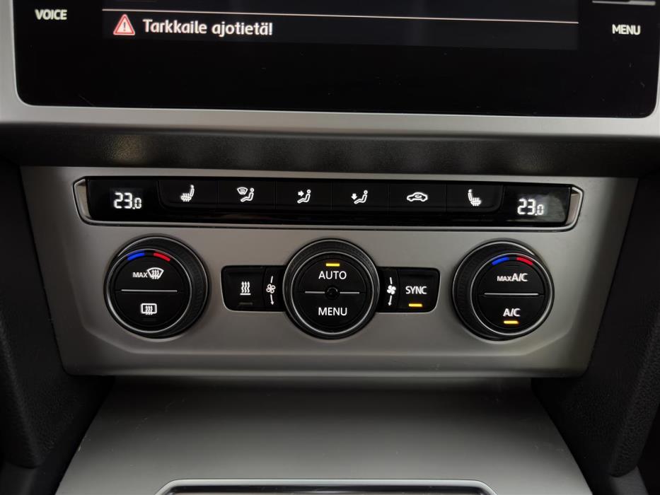 VOLKSWAGEN Passat 2018