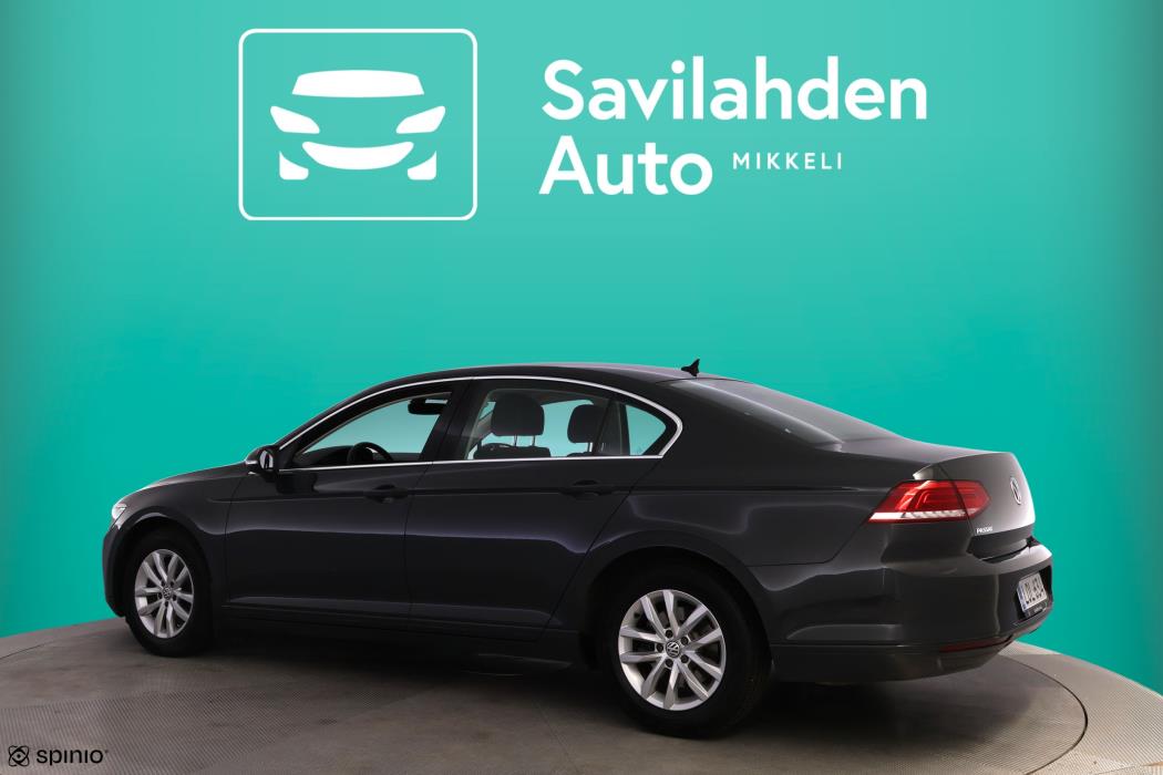 VOLKSWAGEN Passat 2018