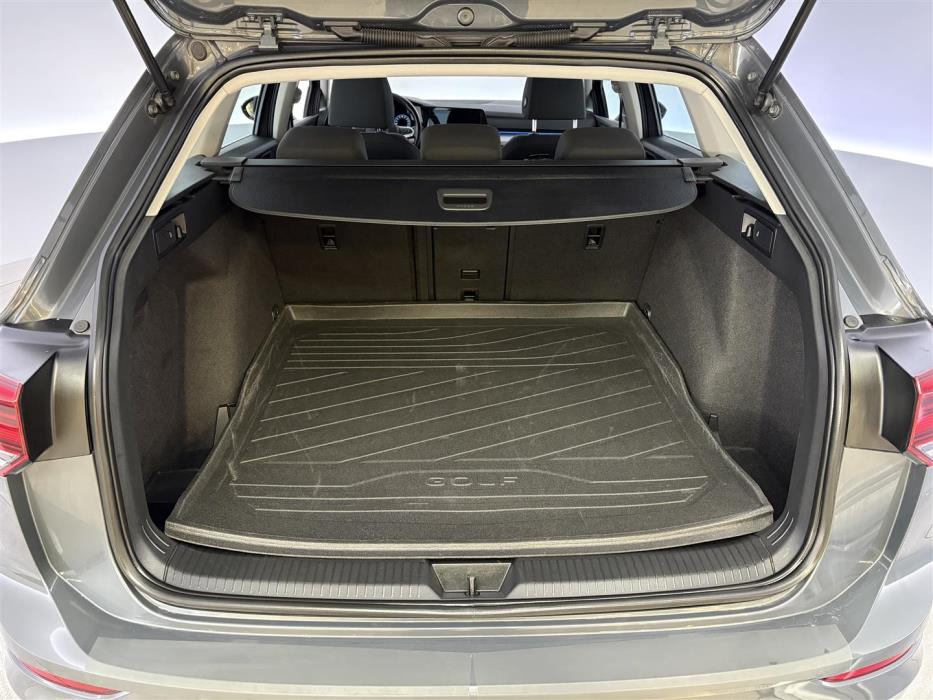 Volkswagen Golf 2021