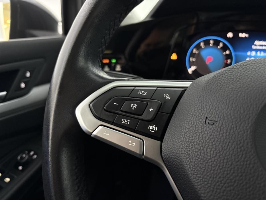 Volkswagen Golf 2021