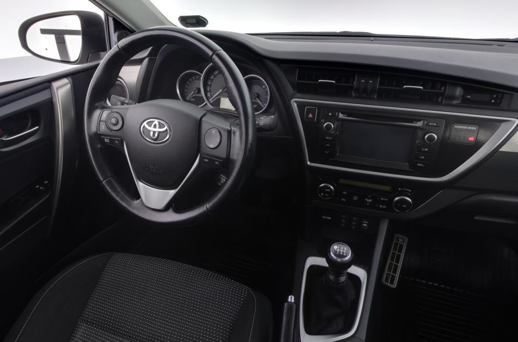 Toyota Auris 2013